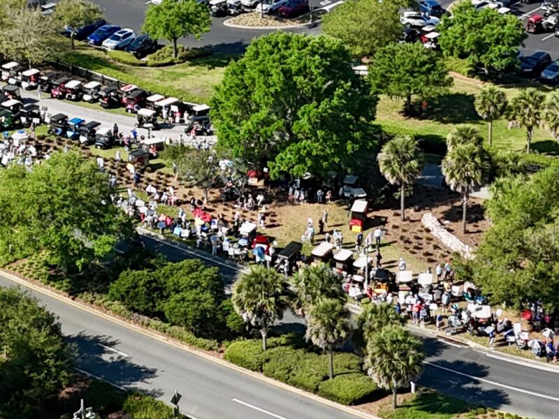 The No Kings protest at Lake Sumter Landing drew 5,500 people