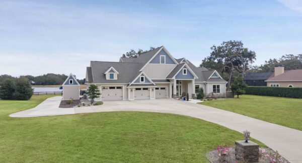 2765 Saddlebrook Circle 2765 Saddlebrook Circle