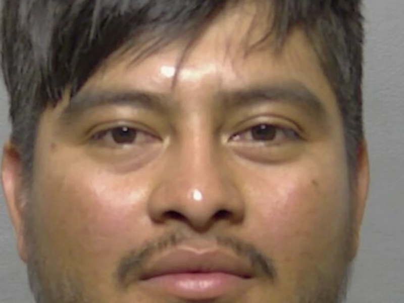 Unlicensed driver from Texas signals wrong turn at intersection
