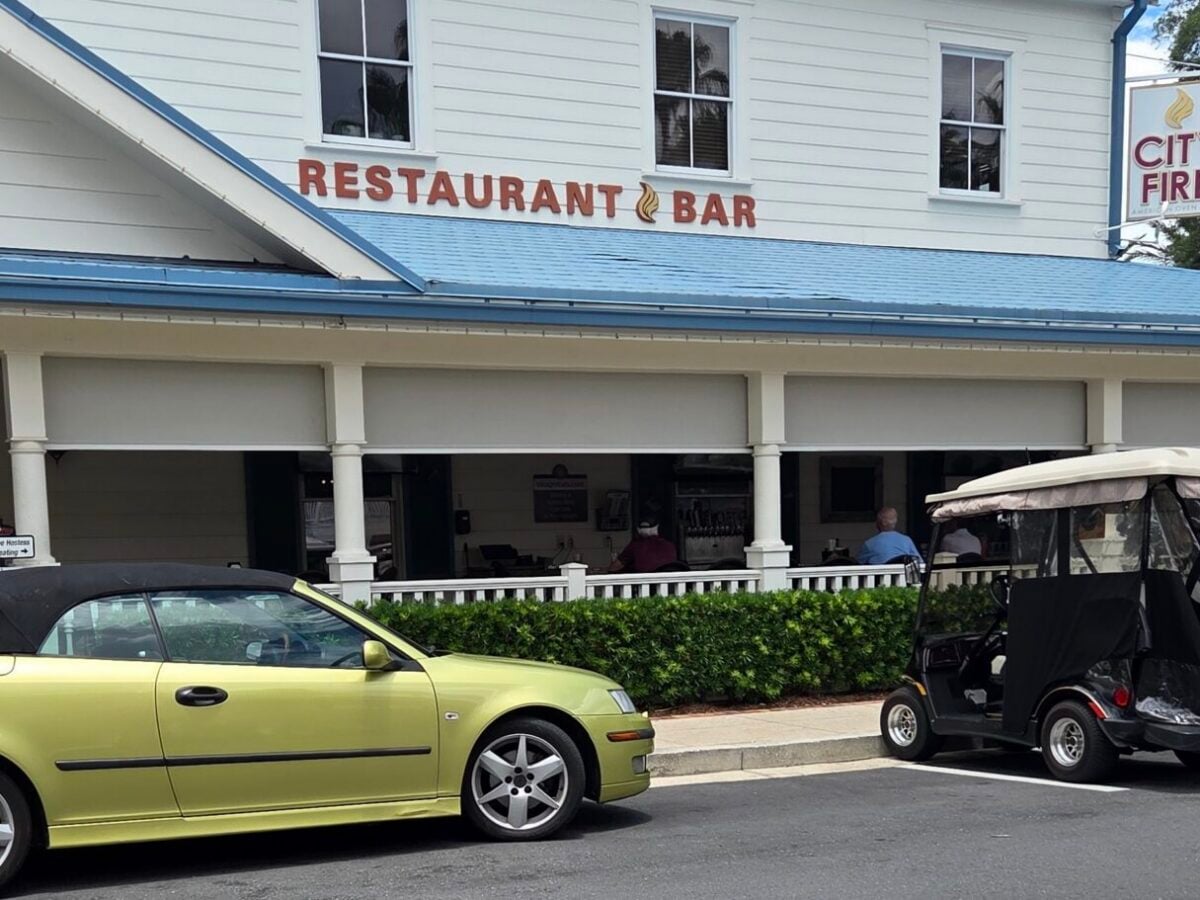 Bad Parking spotted at City Fire at Lake Sumter Landing