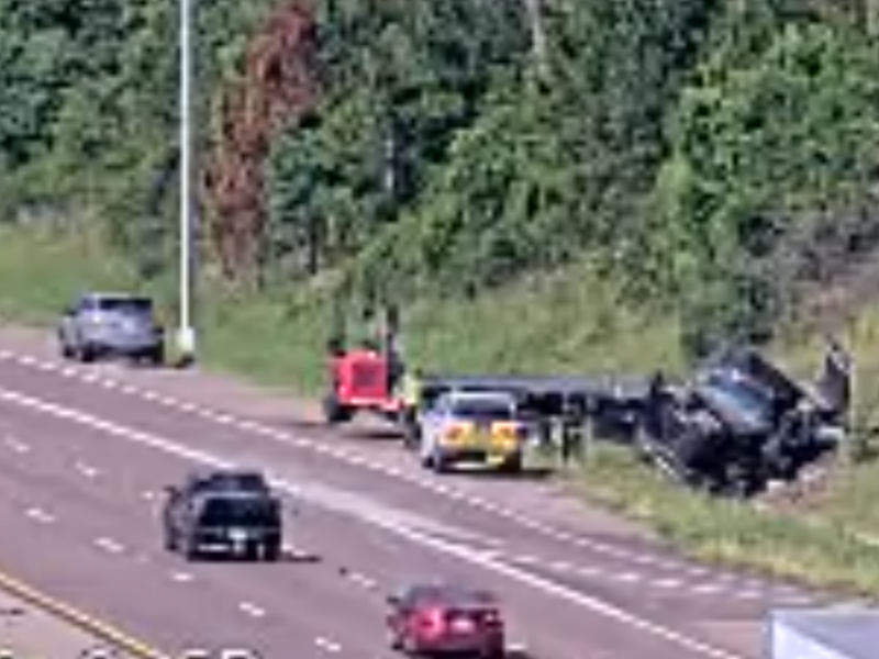 Lady Lake man escapes injury when semi towing flatbed trailer jackknifes on I-75