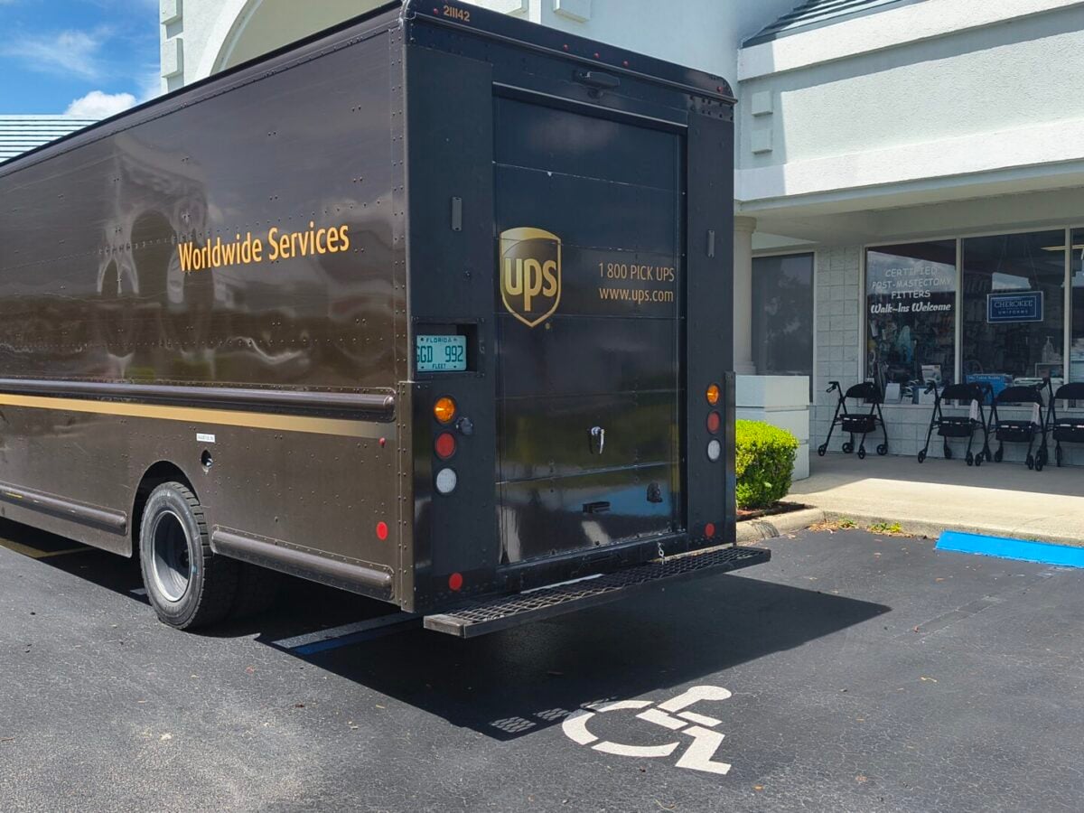 UPS driver blocks handicapped ramp at Spruce Creek Shoppes